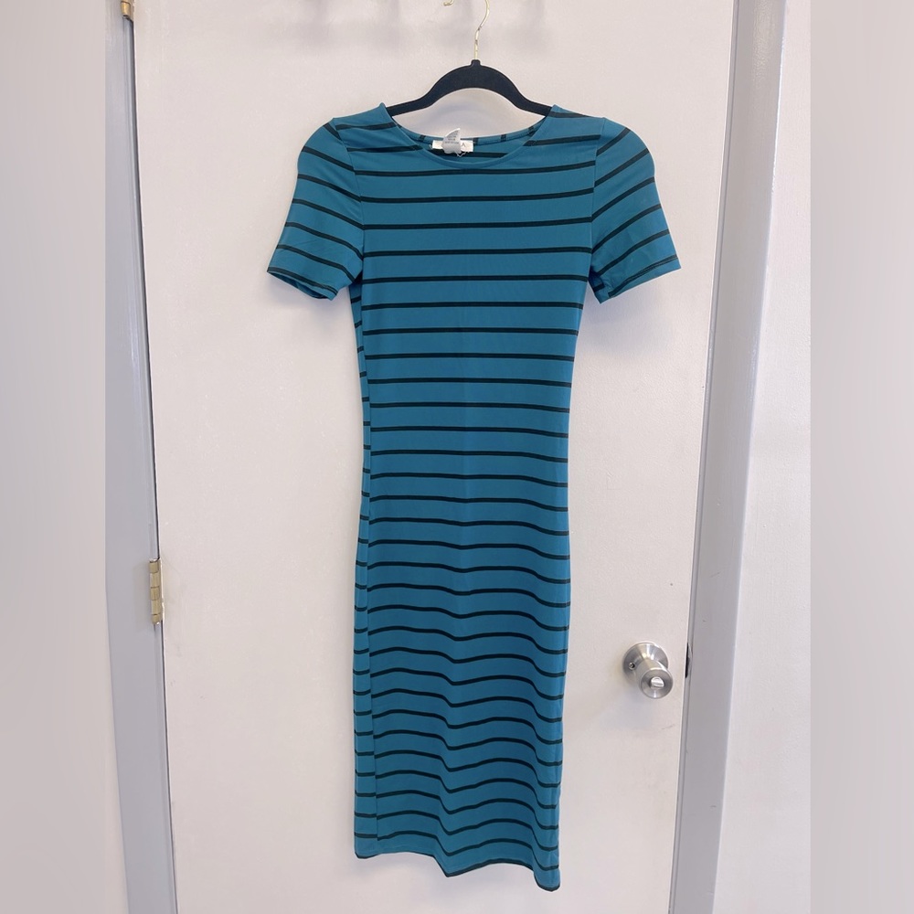Capella M but fits more like a Small/Xs Body Con Dress